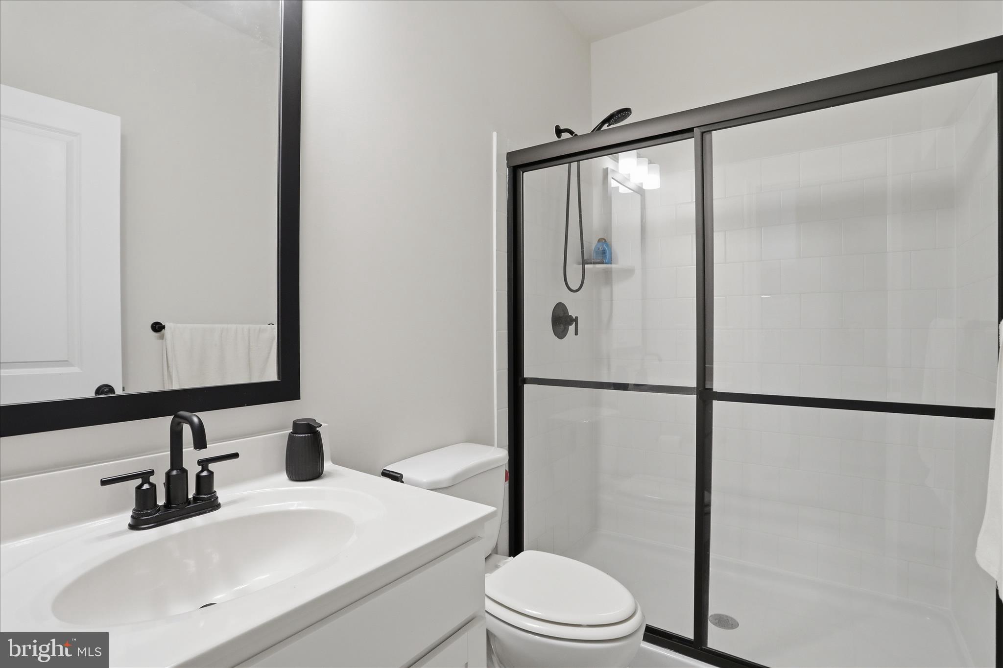 144 Scoter Road Hedgesville, WV 25427 - Photo 11 of 22 Main level Bathroom