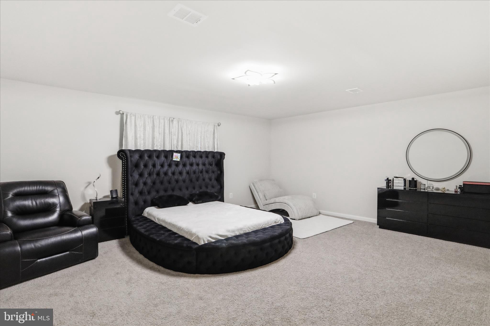 144 Scoter Road Hedgesville, WV 25427 - Photo 13 of 22 Large Primary suite