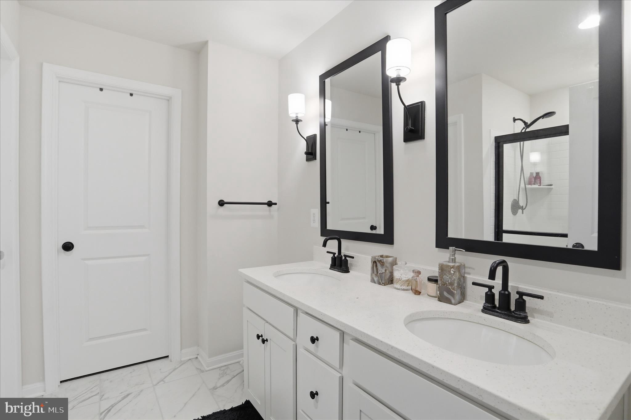 144 Scoter Road Hedgesville, WV 25427 - Photo 14 of 22 Primary suite bathroom