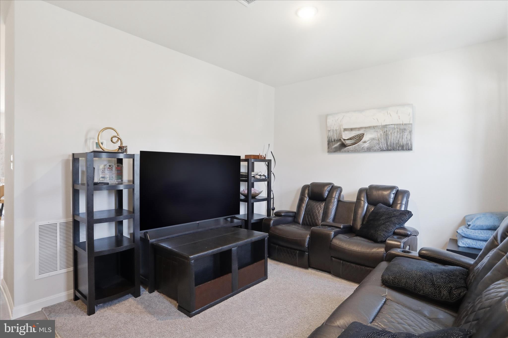 144 Scoter Road Hedgesville, WV 25427 - Photo 4 of 22 Flex room