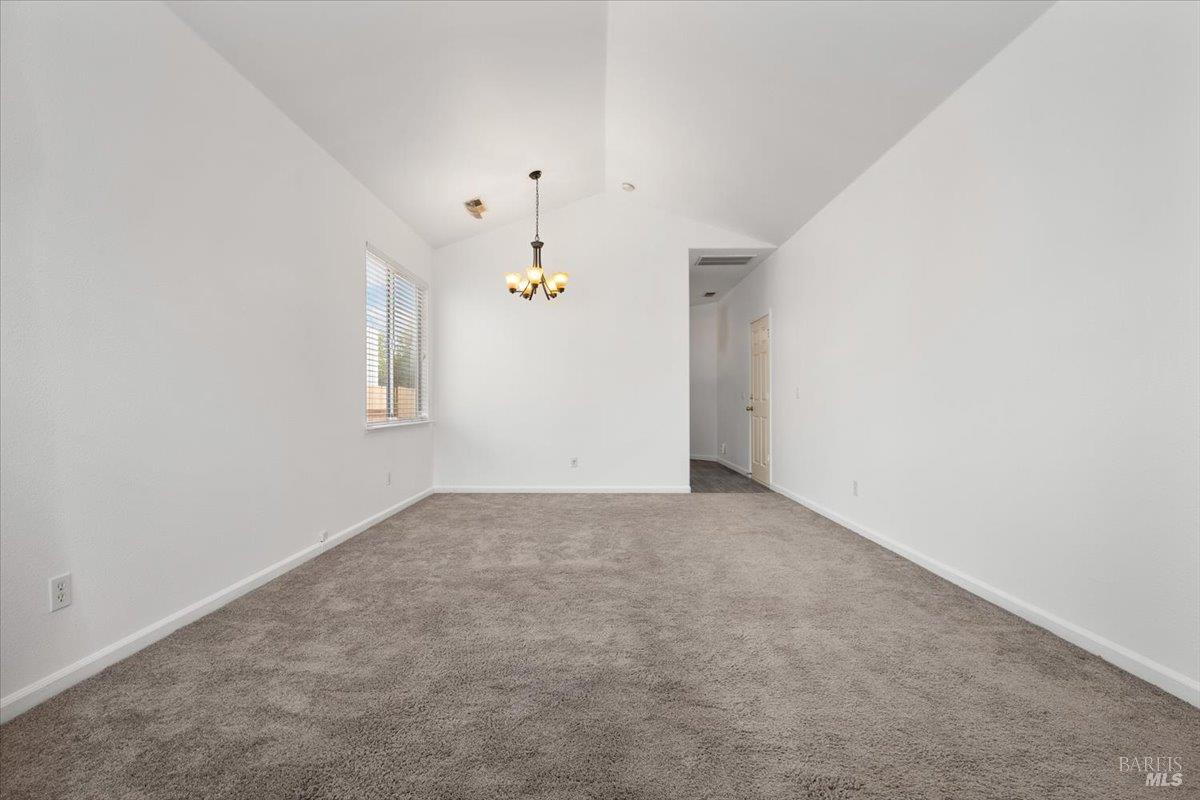 1447 Tammy Way Santa Rosa, CA 95401 - Photo 6 of 23