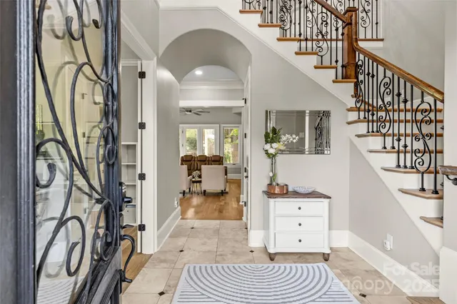a view of entryway with livingroom and furniture