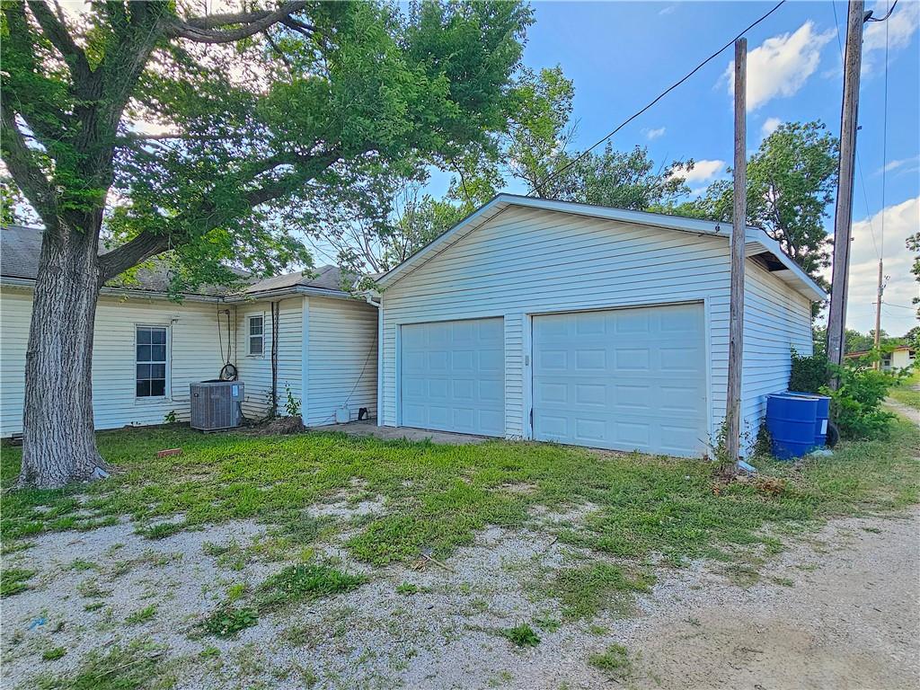 102 Garrison Avenue Westphalia, KS 66093 - Photo 7 of 19