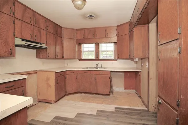 $50,000 | 102 Garrison Avenue, Westphalia, KS 66093