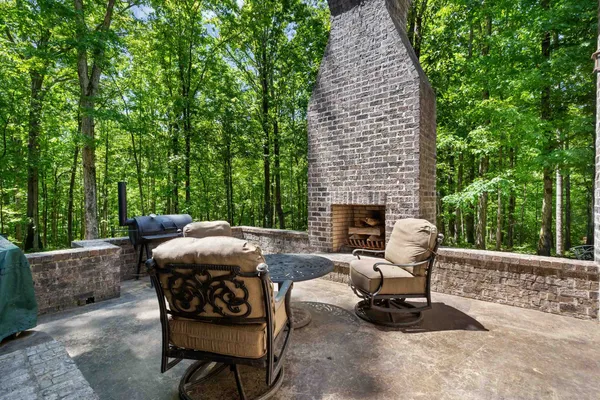 $750,000 | 760 Sugar Hill Drive, Moscow, TN 38057