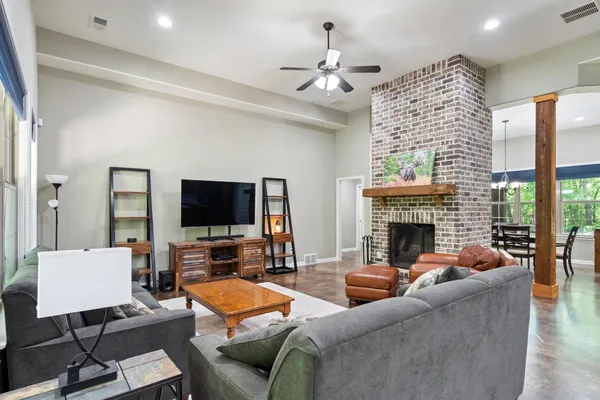 $750,000 | 760 Sugar Hill Drive, Moscow, TN 38057