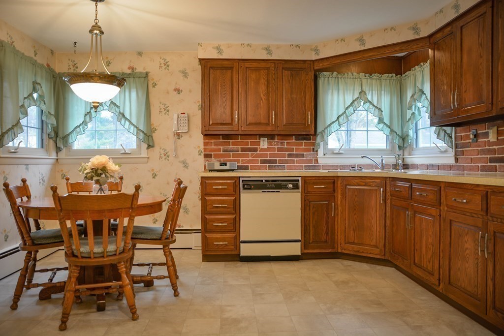 22 Fairview Road Lunenburg, MA 01462 - Photo 8 of 23 Gallery Image 8