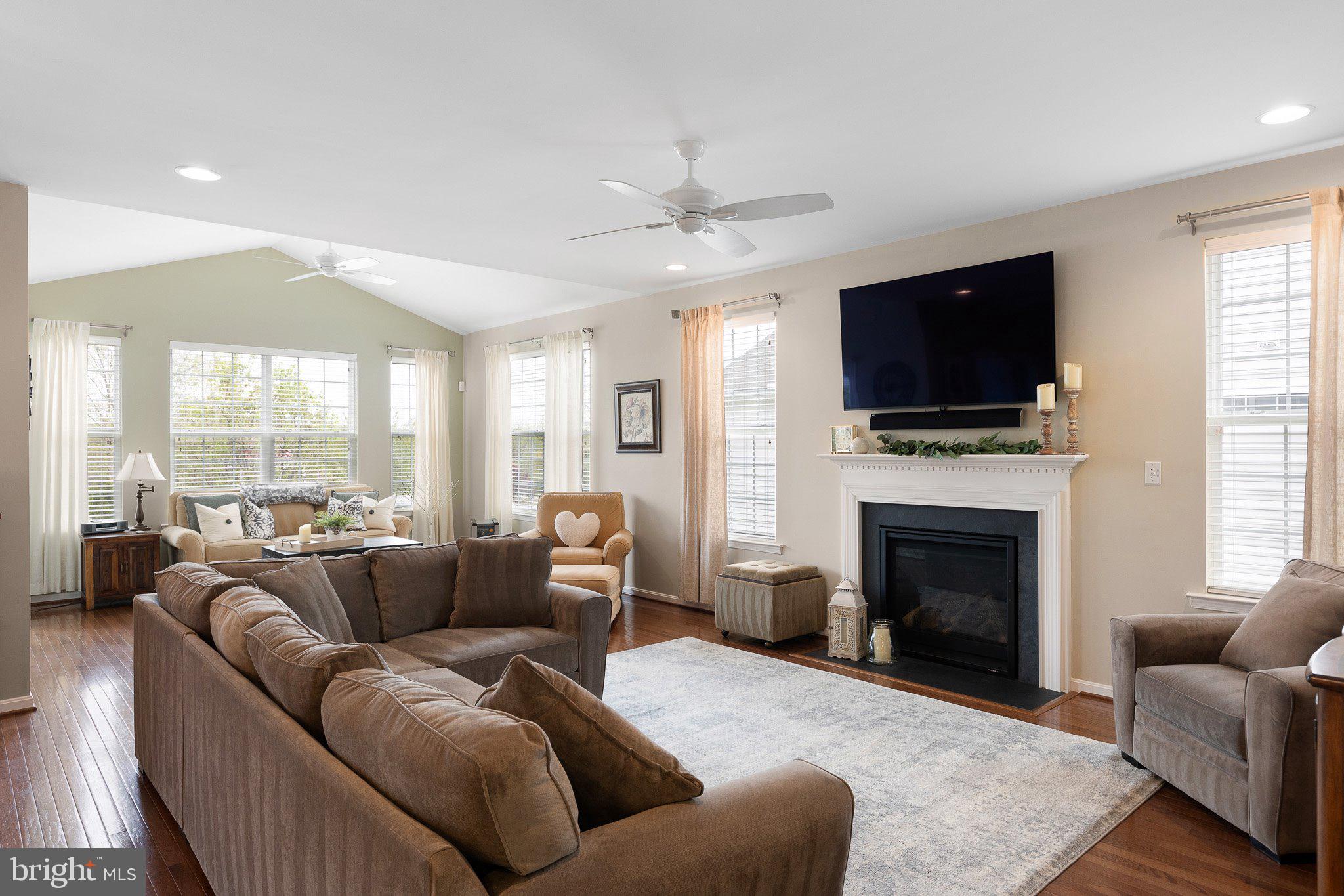 166 Silver Maple Road Middletown, DE 19709 - Photo 14 of 58 Living Room