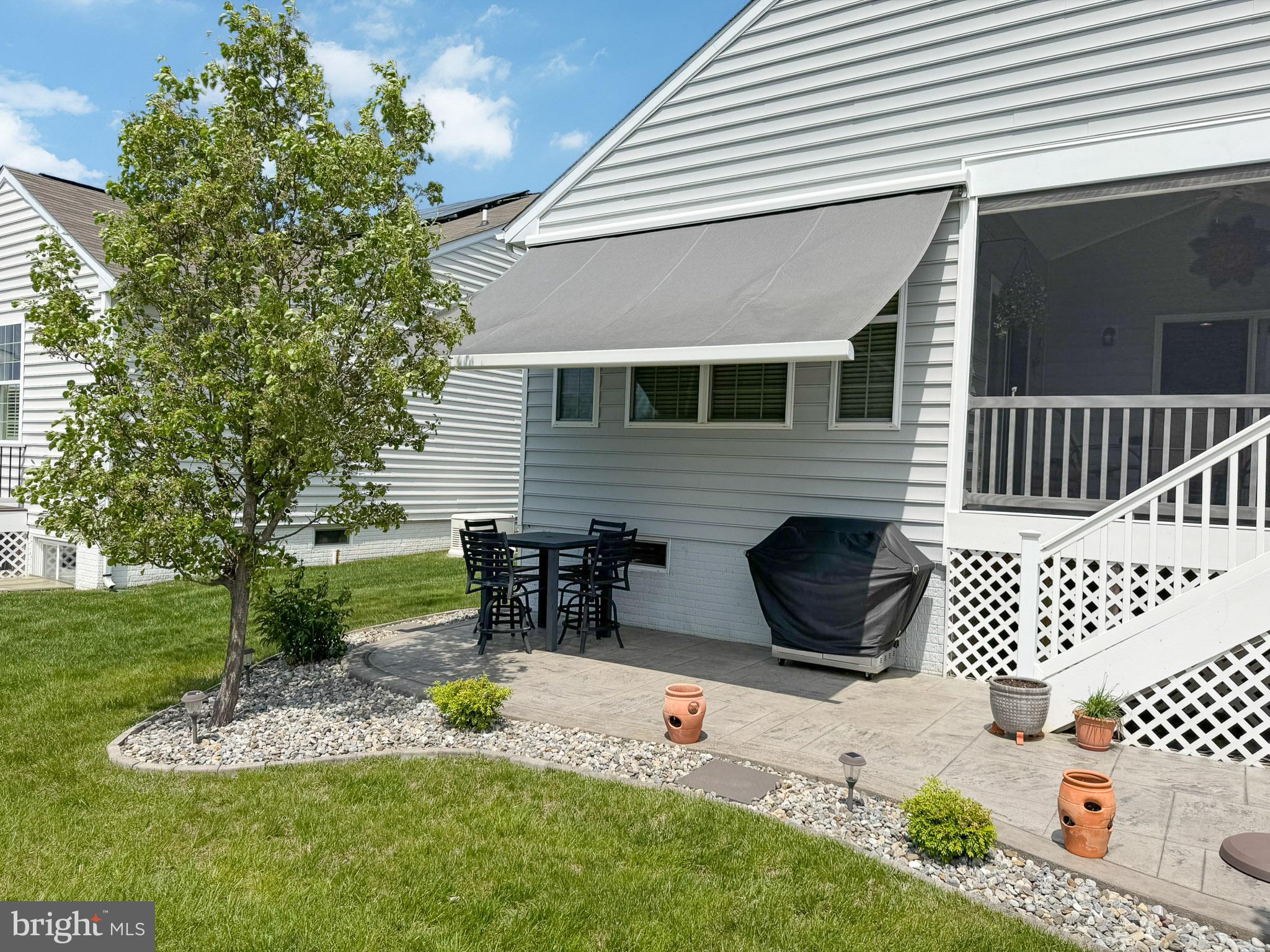 166 Silver Maple Road Middletown, DE 19709 - Photo 46 of 58 Retractable Awning