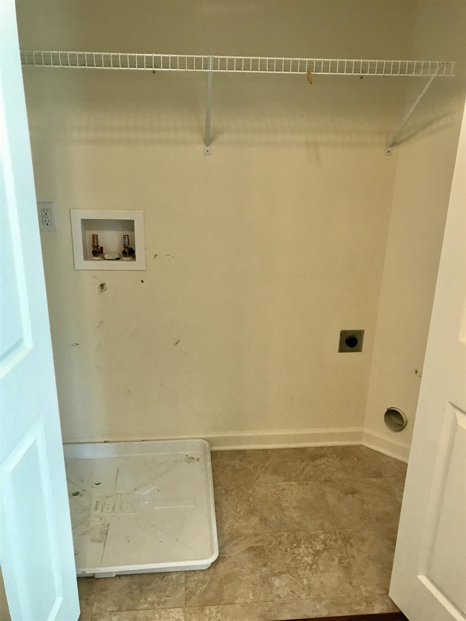607 Prominence Road Columbia, TN 38401 - Photo 8 of 28 Laundry Room