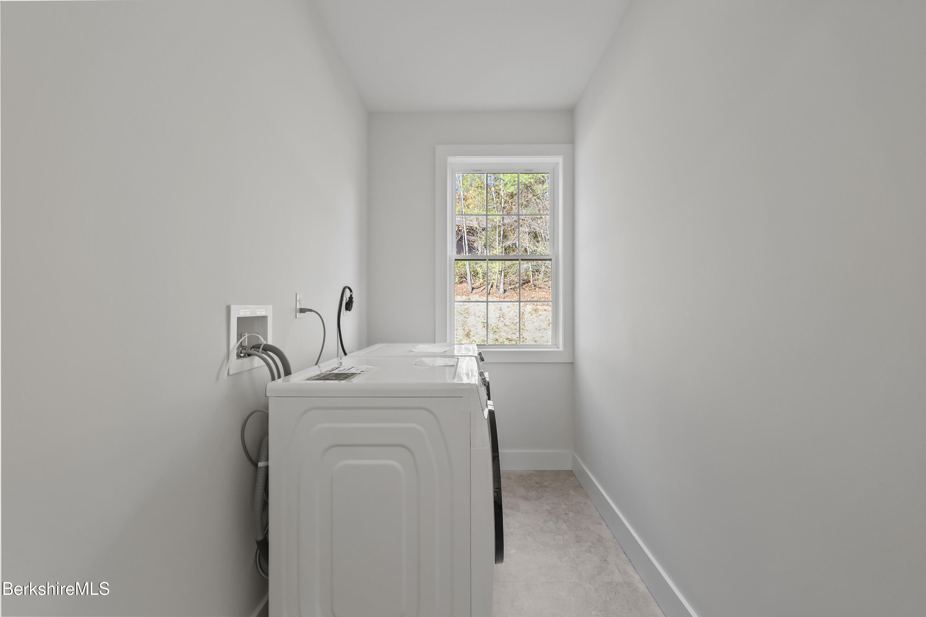 8 Northbrook Lane Pittsfield, MA 01201 - Photo 28 of 90 145 Laundry Room