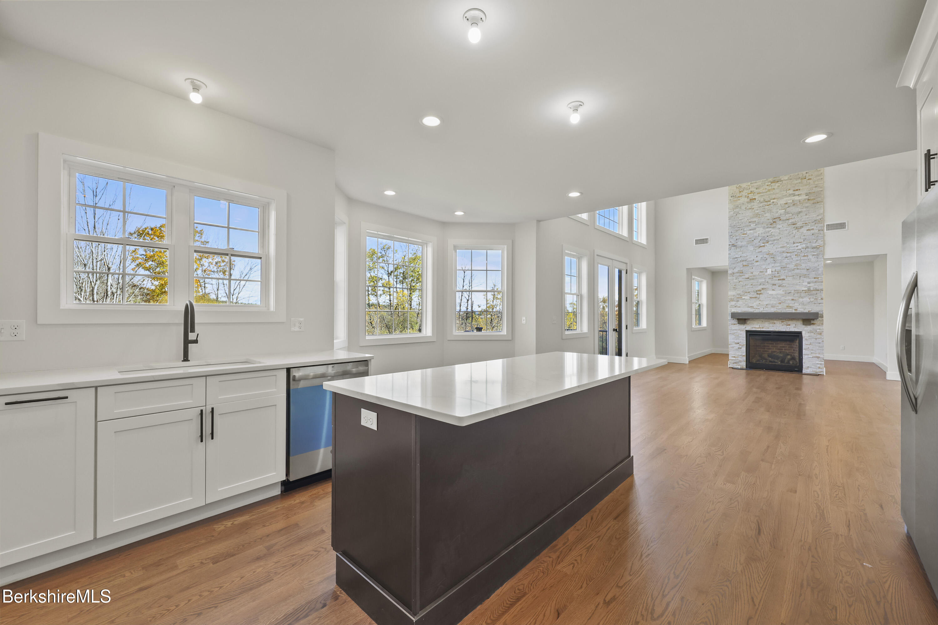 8 Northbrook Lane Pittsfield, MA 01201 - Photo 36 of 90 80 Kitchen