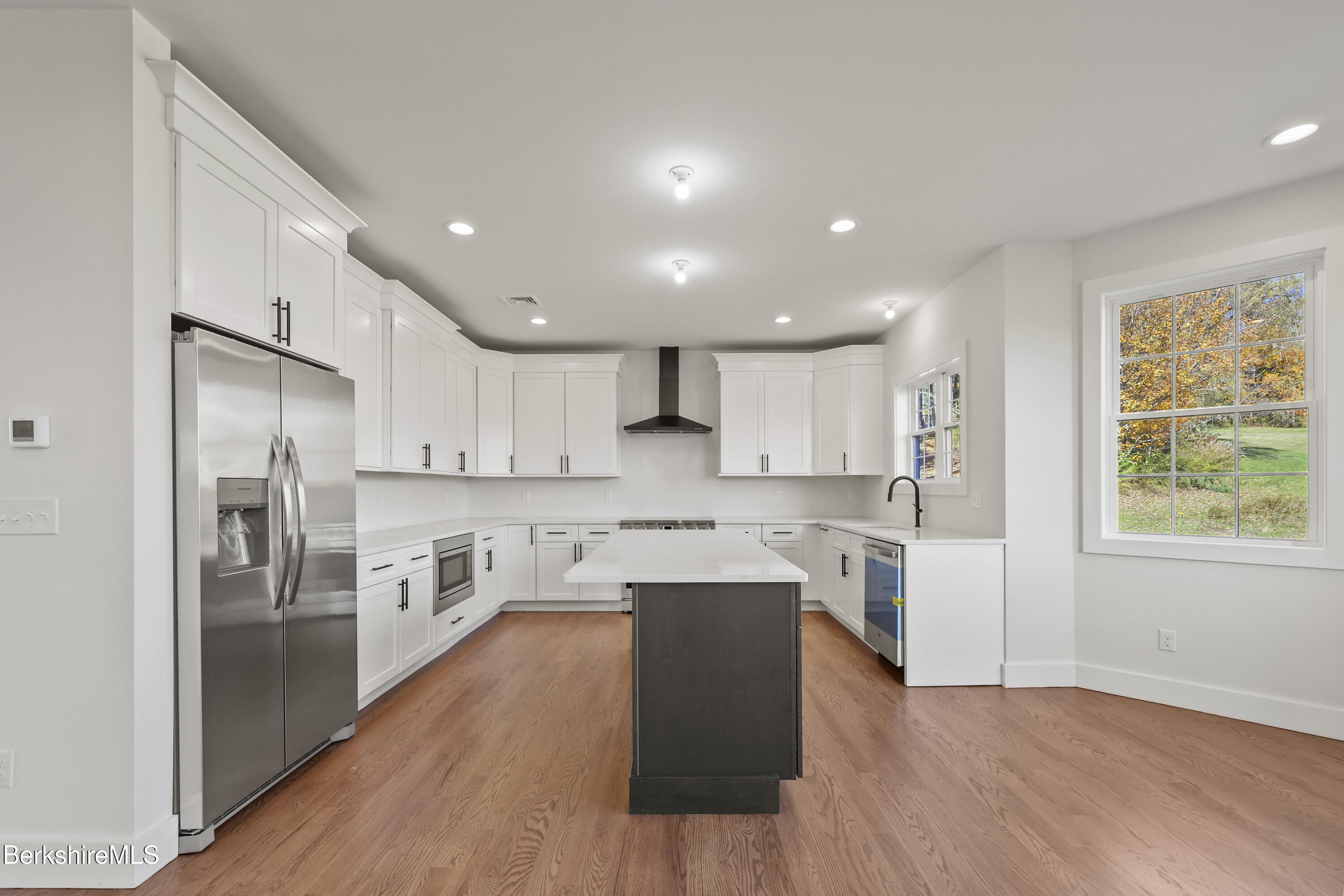 8 Northbrook Lane Pittsfield, MA 01201 - Photo 37 of 90 60 Kitchen