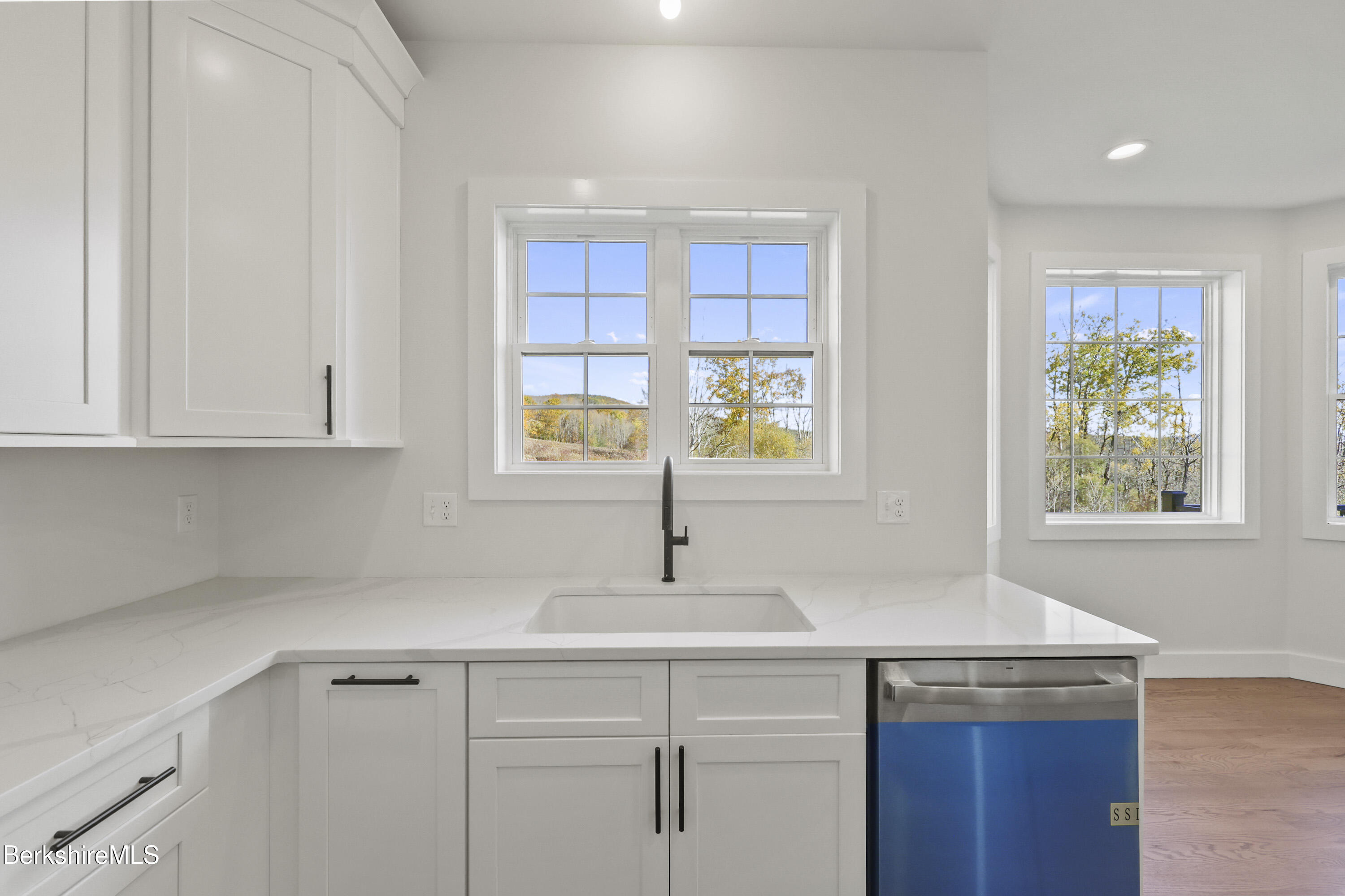 8 Northbrook Lane Pittsfield, MA 01201 - Photo 40 of 90 85 Kitchen