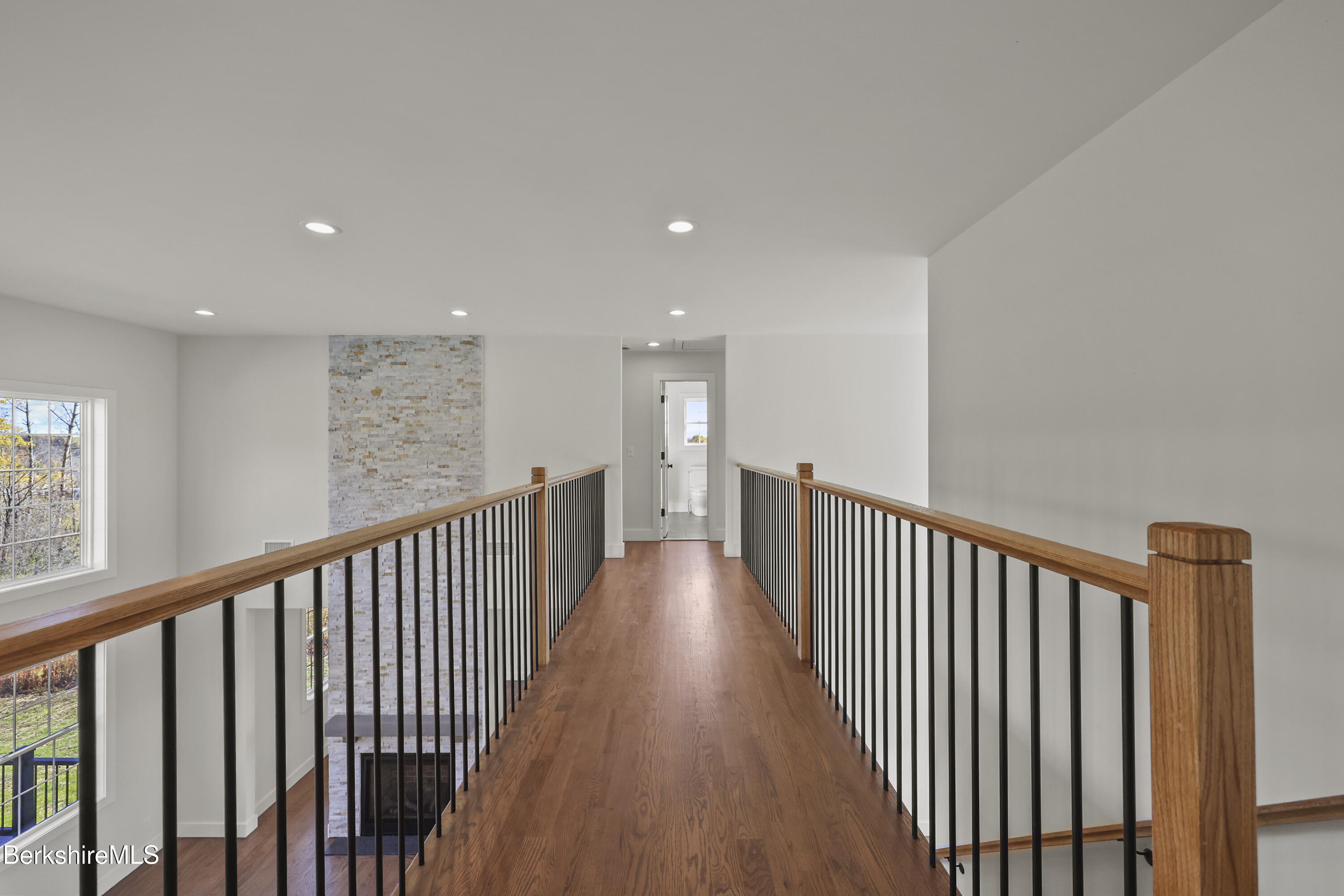 8 Northbrook Lane Pittsfield, MA 01201 - Photo 41 of 90 185 Second Floor Landing