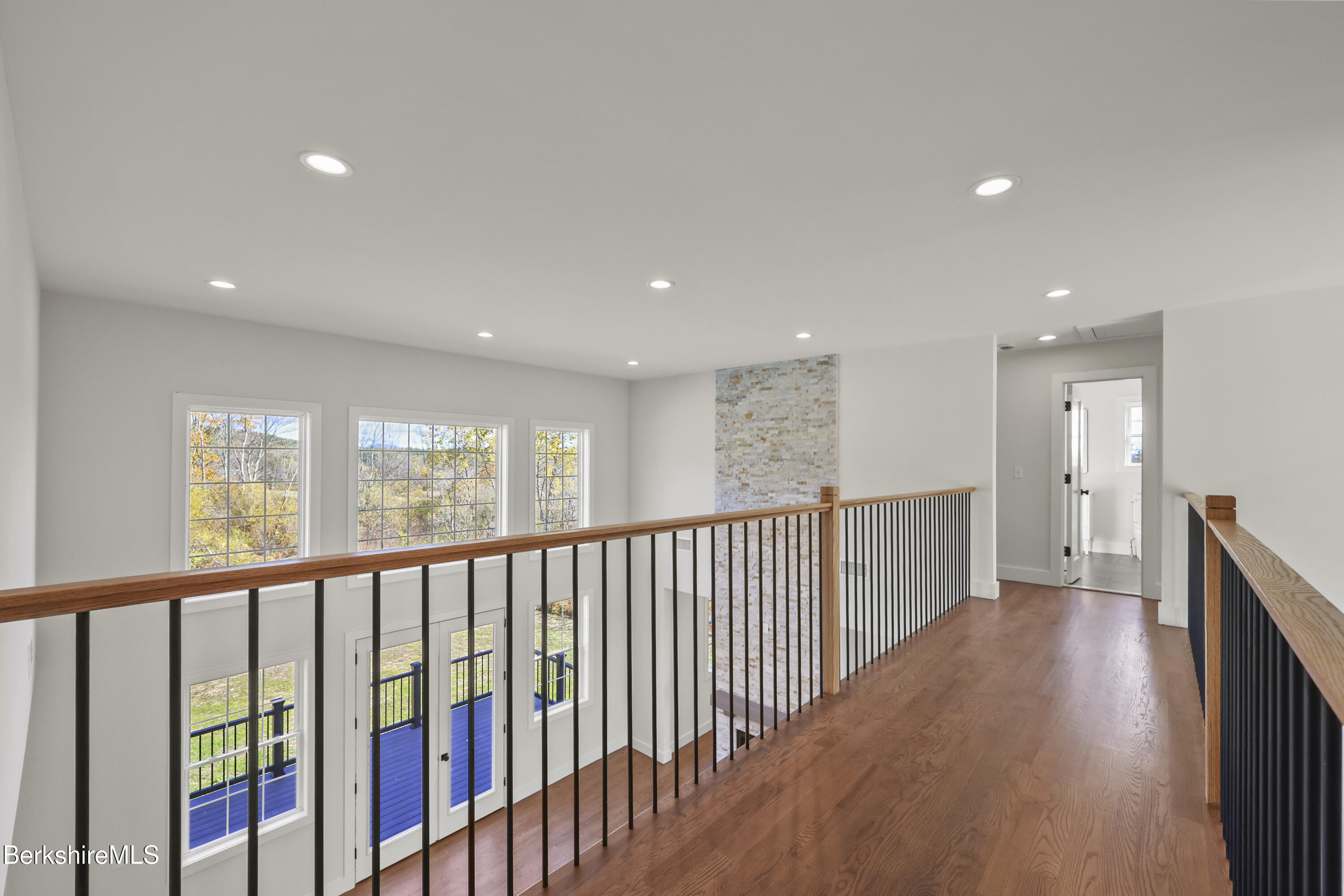 8 Northbrook Lane Pittsfield, MA 01201 - Photo 42 of 90 190 Second Floor Landing