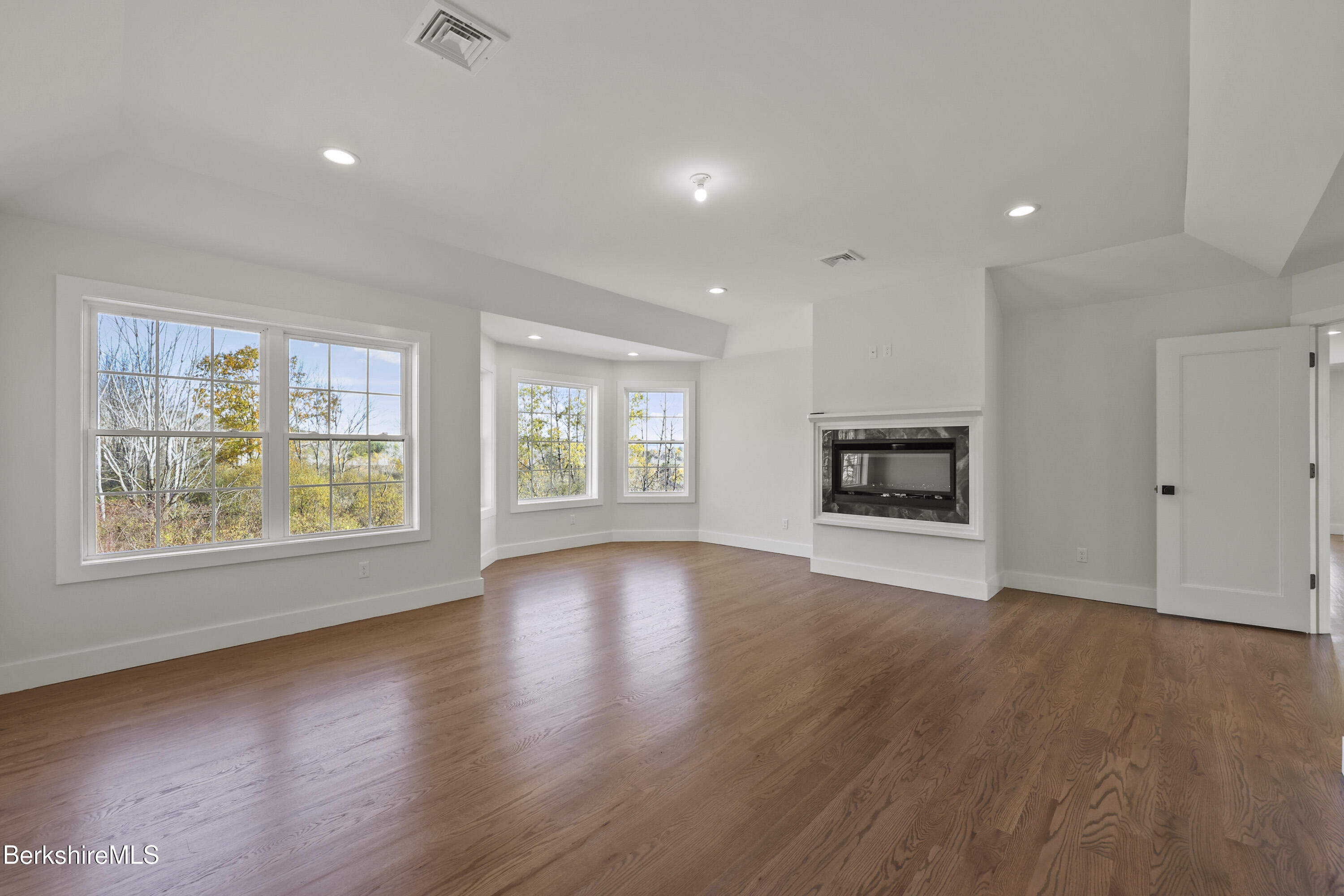 8 Northbrook Lane Pittsfield, MA 01201 - Photo 45 of 90 205 Second Floor Primary Bedroom