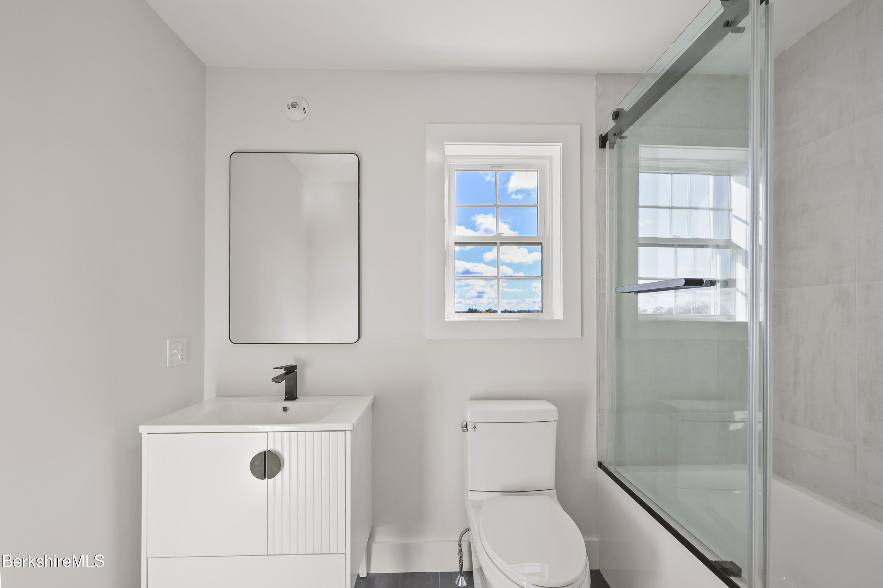 8 Northbrook Lane Pittsfield, MA 01201 - Photo 63 of 90 285 Second Floor Bathroom Three