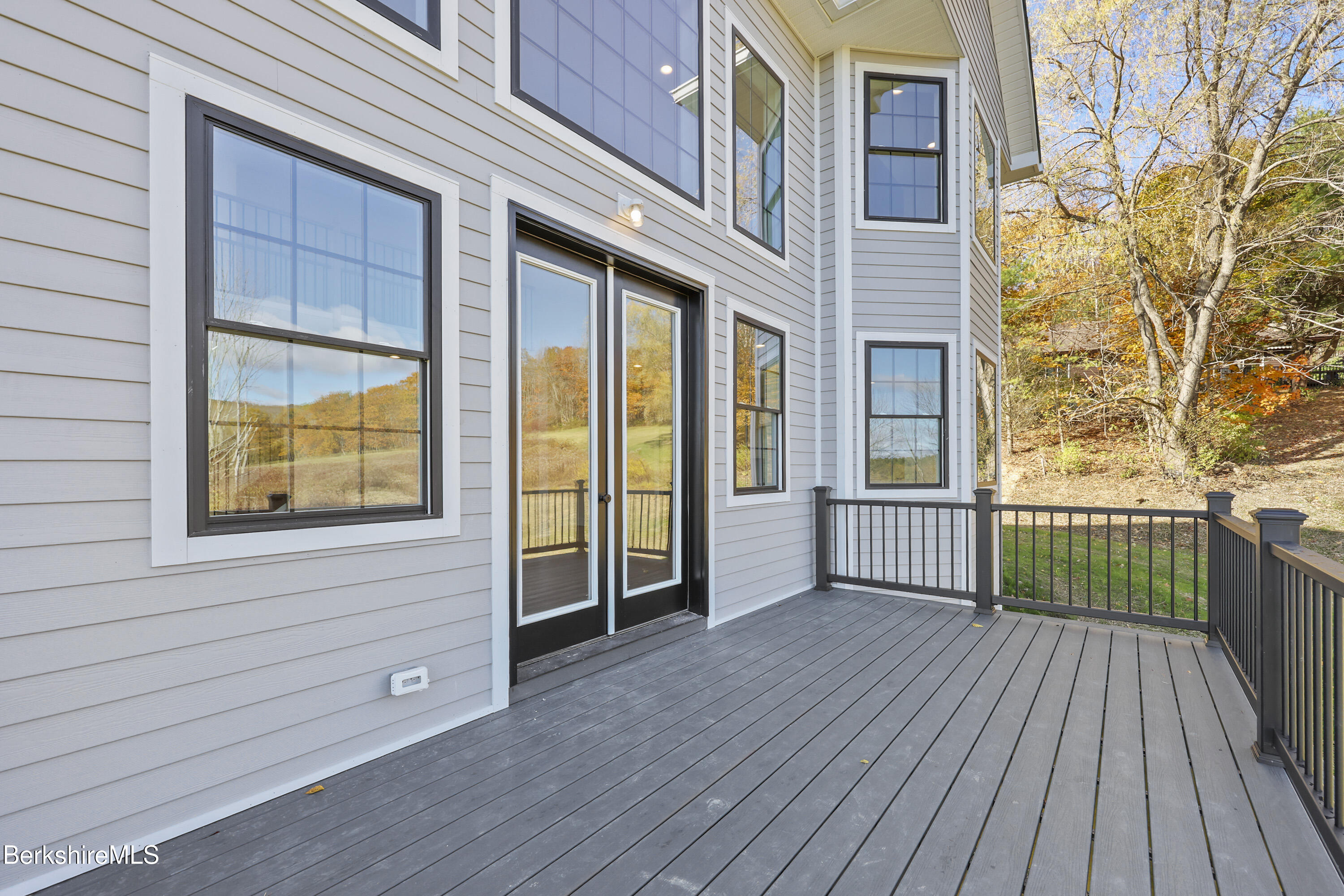 8 Northbrook Lane Pittsfield, MA 01201 - Photo 7 of 90 160 Back Porch