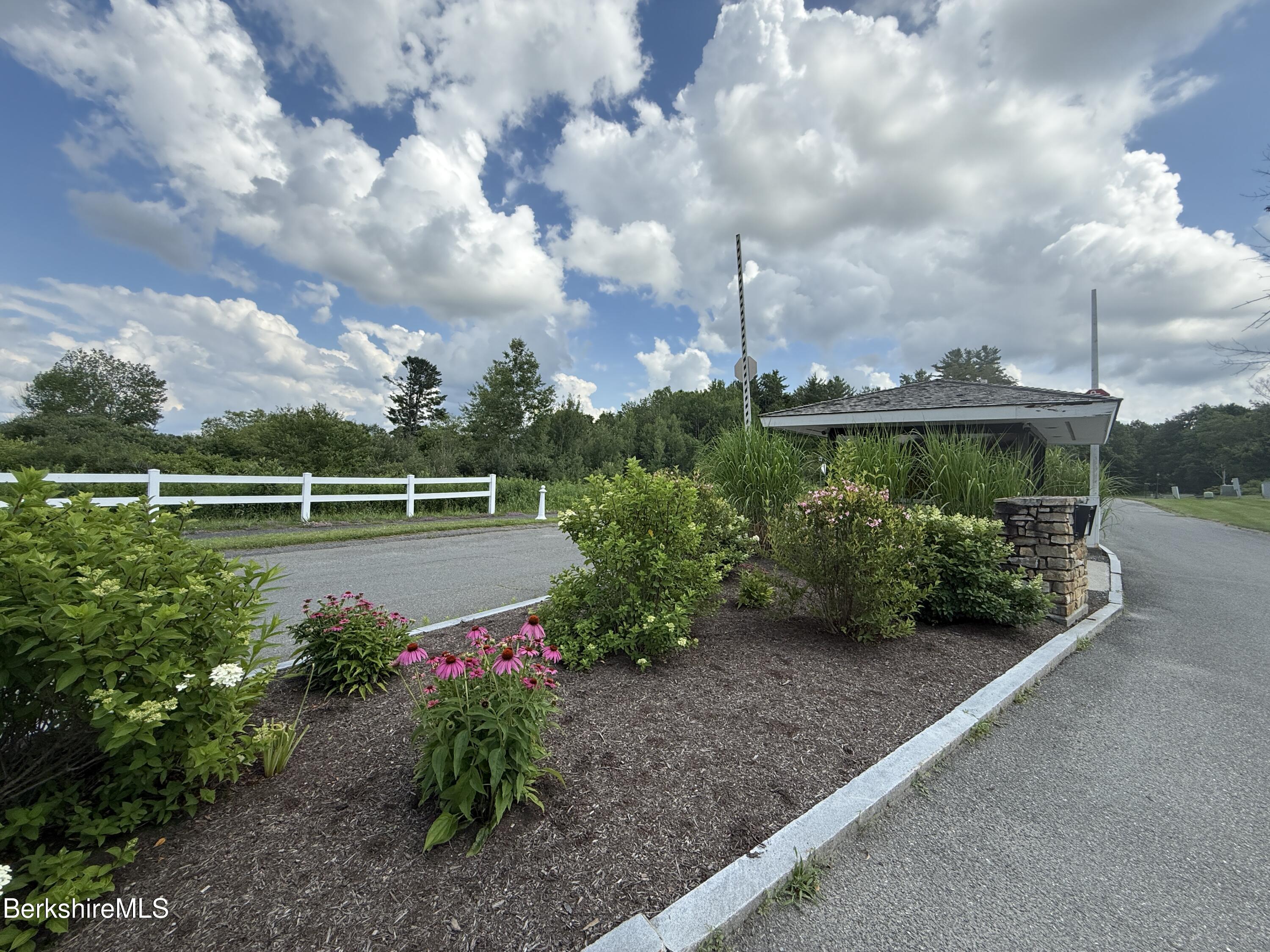 8 Northbrook Lane Pittsfield, MA 01201 - Photo 80 of 90 Entrance