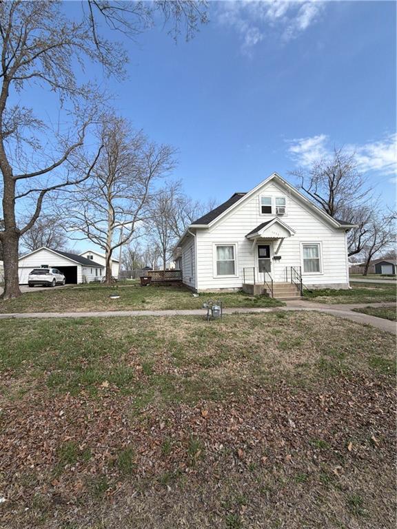 1222 Elm Street Humboldt, KS 66748 - Photo 1 of 21