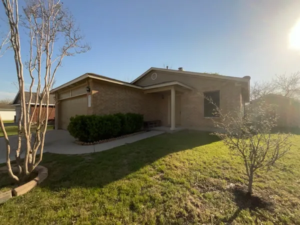 $1,900 | 169 Spring Branch Loop, Kyle, TX 78640