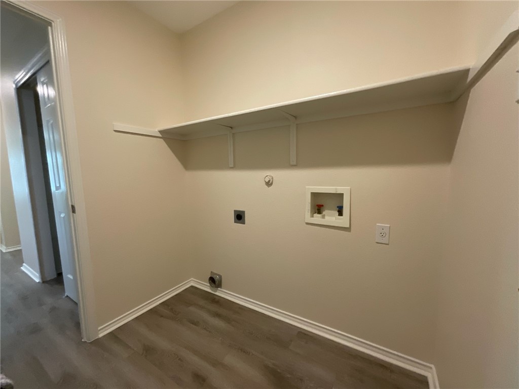 169 Spring Branch Loop Kyle, TX 78640 - Photo 9 of 13 Laundry Room