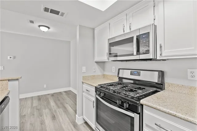 $1,300 | 7100 West Pirates Cove Road, Unit 1042, Las Vegas, NV 89145