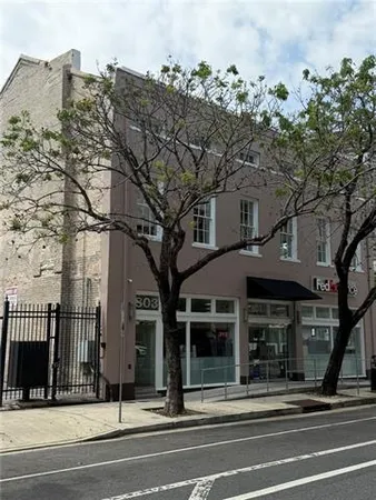 $3,525 | 803 Baronne Street, New Orleans, LA 70113