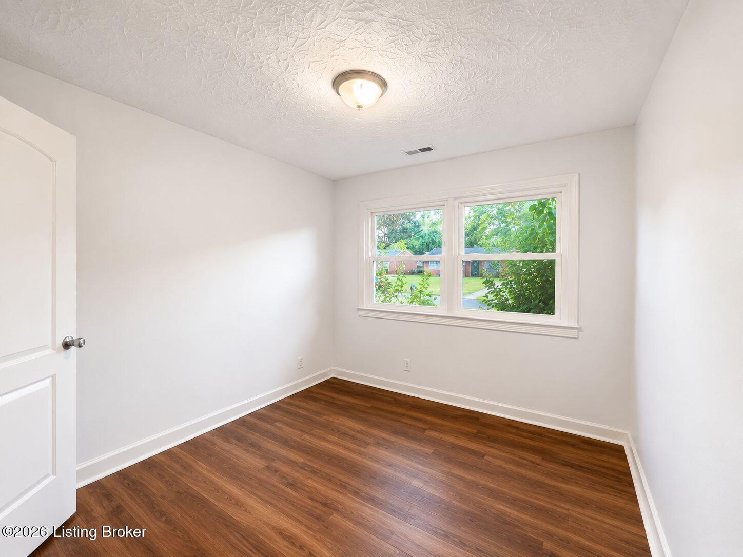 5113 Rural Way Louisville, KY 40218 - Photo 9 of 13 WhatsApp Image 2026-09-03 at 8.54.29 AM