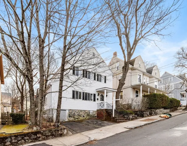 $899,000 | 36 Dundee Road, Arlington, MA 02476