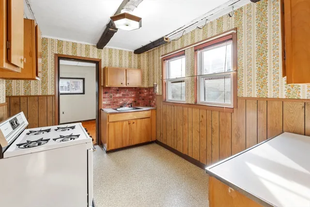 $899,000 | 36 Dundee Road, Arlington, MA 02476