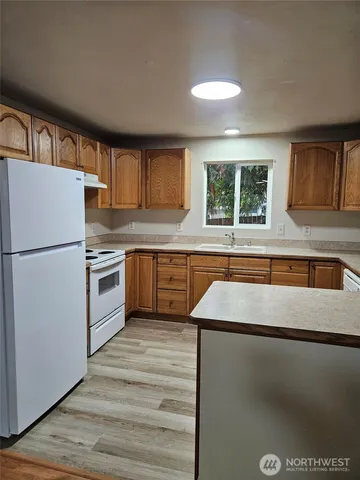 $1,850 | 571 East Wood Lane, Shelton, WA 98584