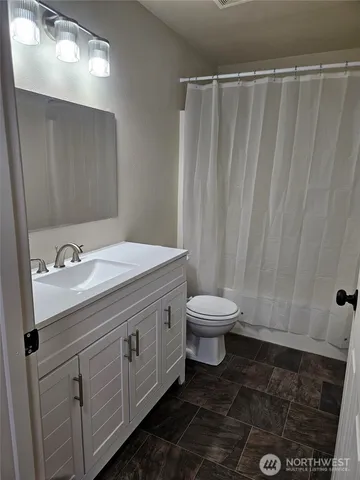 $1,850 | 571 East Wood Lane, Shelton, WA 98584