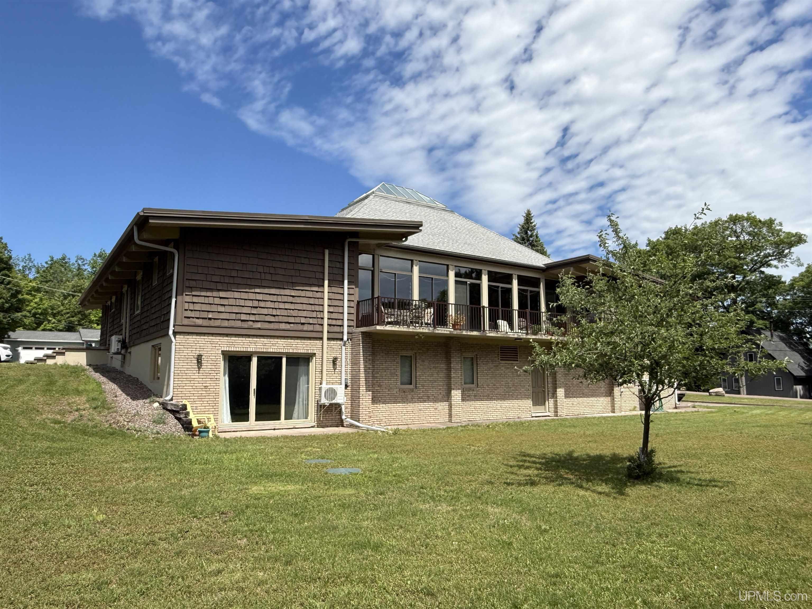 22125 Ridge Road Houghton, MI 49931 - Photo 4 of 80