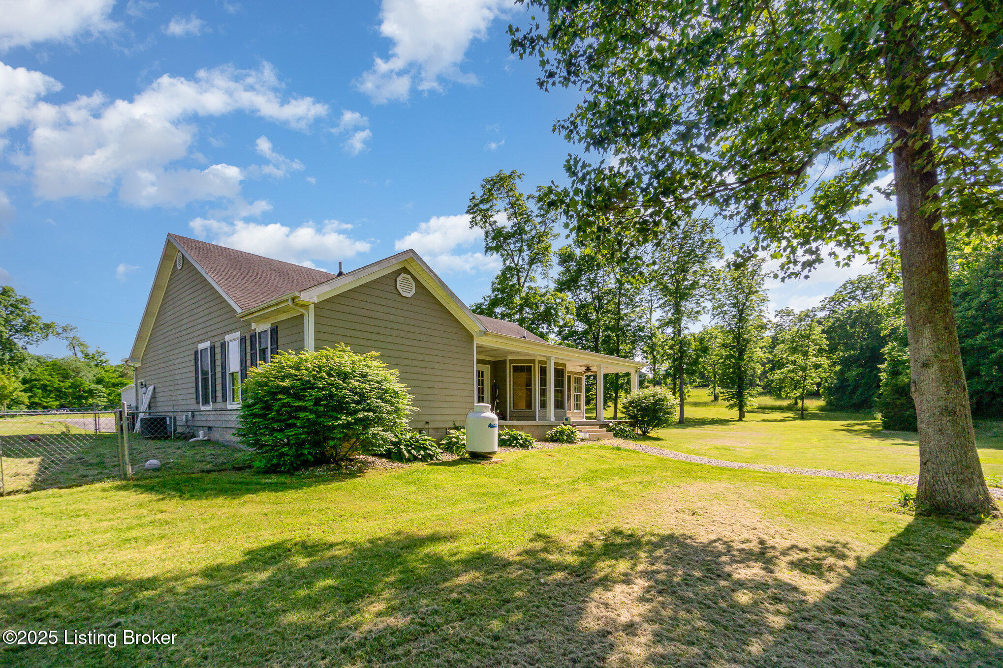 404 Persell Road Bedford, KY 40006 - Photo 32 of 40 Side of home