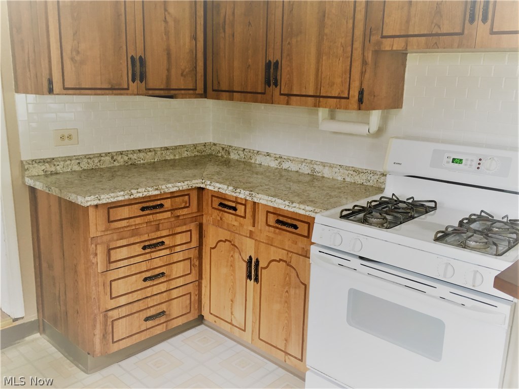 6198 Seneca Road Mentor, OH 44060 - Photo 8 of 32 Gallery Image 8