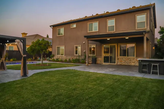 $898,000 | 4249 North Waterside Drive, Clovis, CA 93619