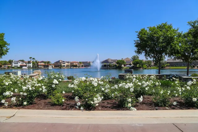 $898,000 | 4249 North Waterside Drive, Clovis, CA 93619