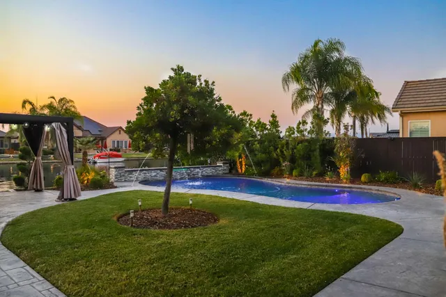 $898,000 | 4249 North Waterside Drive, Clovis, CA 93619