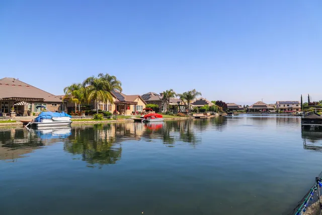 $898,000 | 4249 North Waterside Drive, Clovis, CA 93619