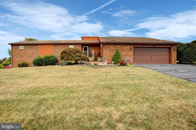 $385,000 | 7471 Smith Road, Chambersburg, PA 17202