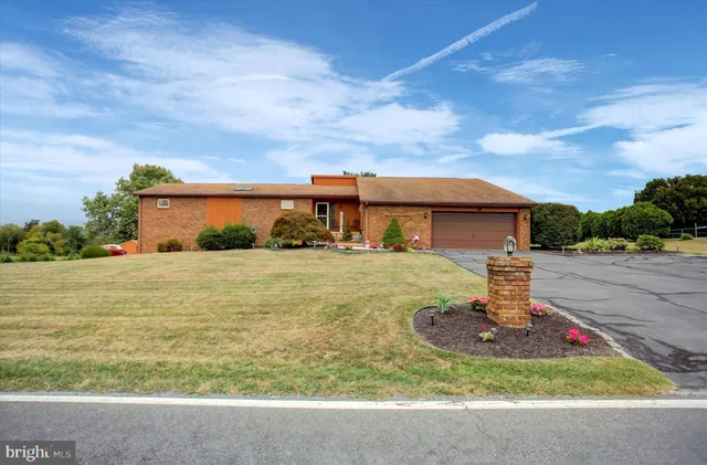 $385,000 | 7471 Smith Road, Chambersburg, PA 17202