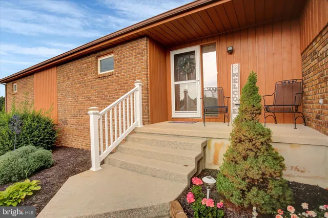 $385,000 | 7471 Smith Road, Chambersburg, PA 17202