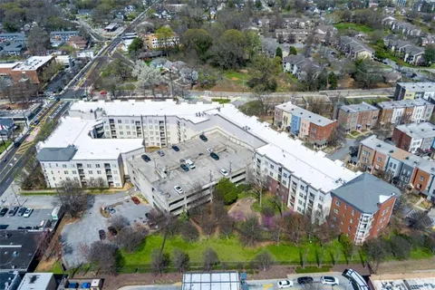 $220,000 | 870 Mayson Turner Road Northwest, Unit 1311, Atlanta, GA 30314