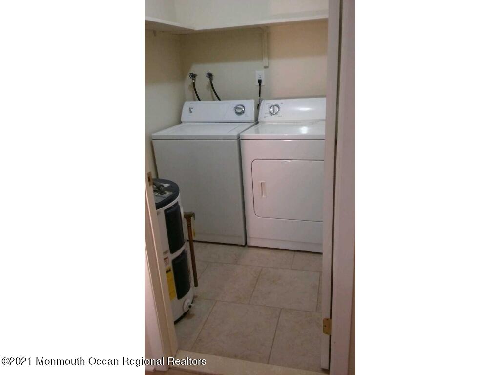 58 Amberly Drive, Unit B Manalapan, NJ 07726 - Photo 12 of 25 12-Photo 12