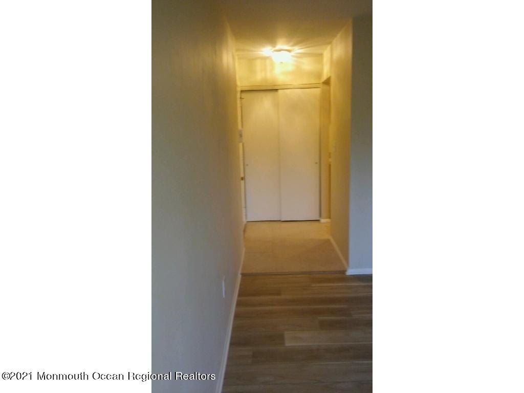 58 Amberly Drive, Unit B Manalapan, NJ 07726 - Photo 5 of 25 05-Photo 5