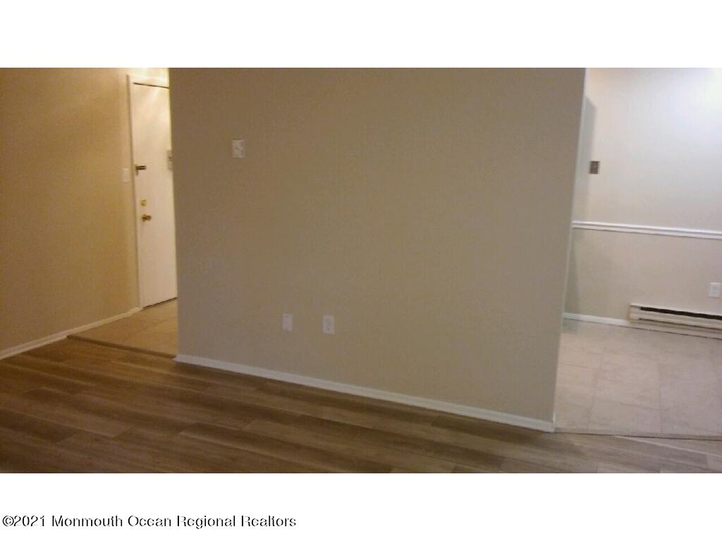 58 Amberly Drive, Unit B Manalapan, NJ 07726 - Photo 6 of 25 06-Photo 6