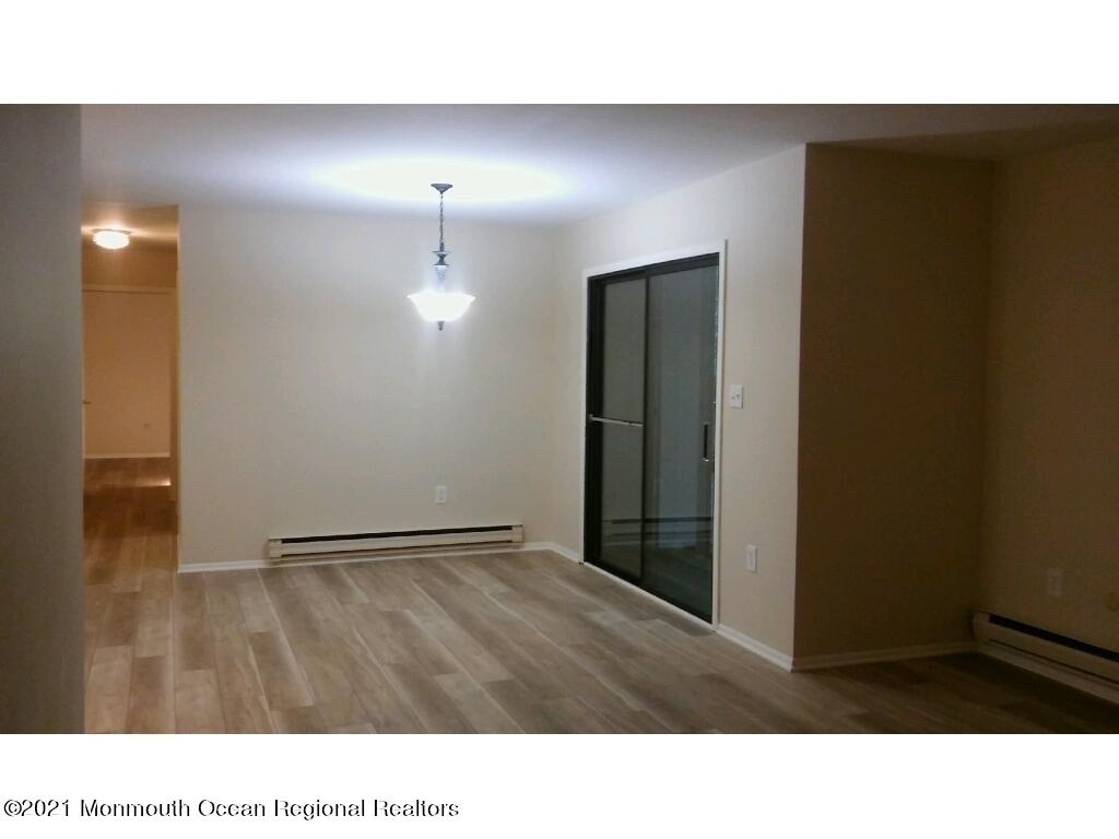 58 Amberly Drive, Unit B Manalapan, NJ 07726 - Photo 9 of 25 09-Photo 9