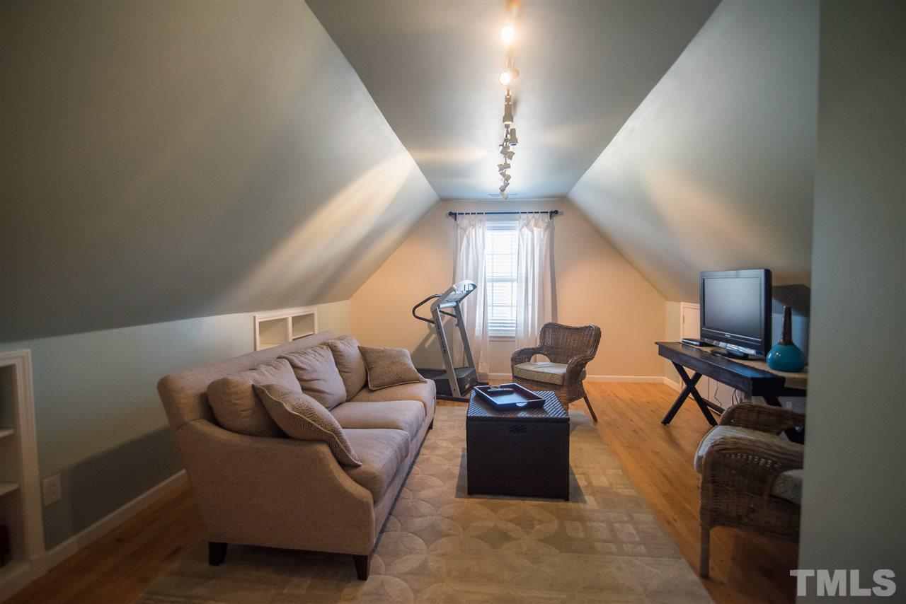 8001 Chatahoochie Lane Raleigh, NC 27616 - Photo 13 of 20 Gallery Image 13